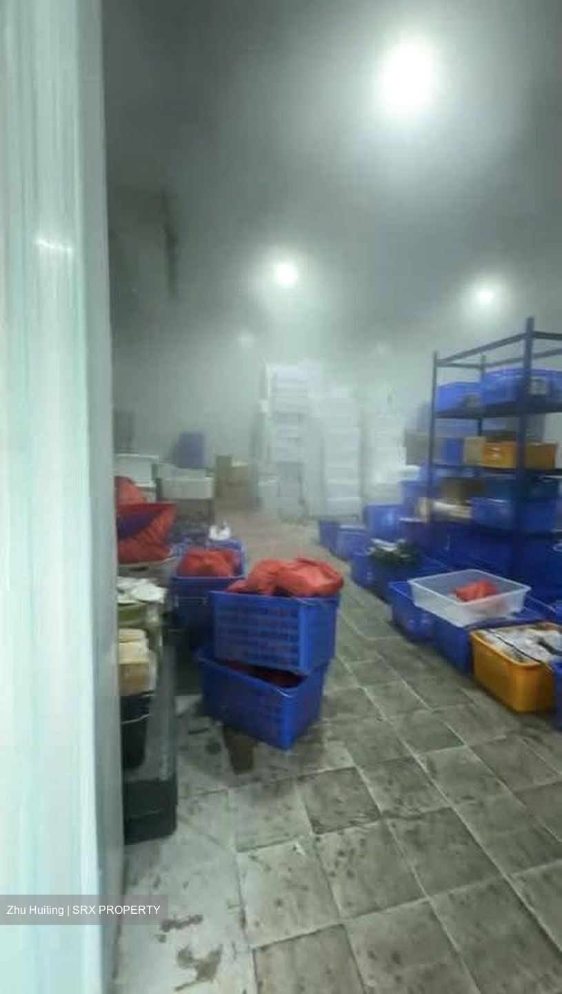 Tuas Bay Walk (D22), Factory #631139791